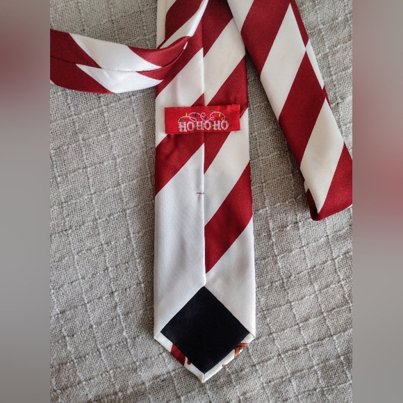 LIKE NEW Funny Elf & Reindeer Christmas or Holiday Tie, Red & White Stripes - Picture 5 of 6